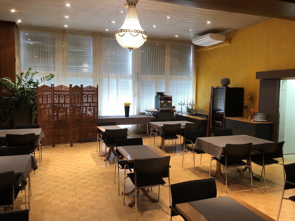 Zys Hotel Wettingen Bagian luar foto