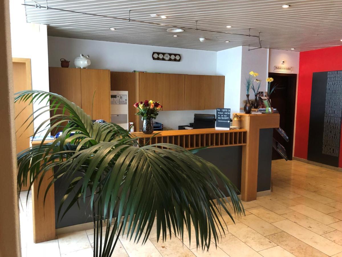 Zys Hotel Wettingen Bagian luar foto